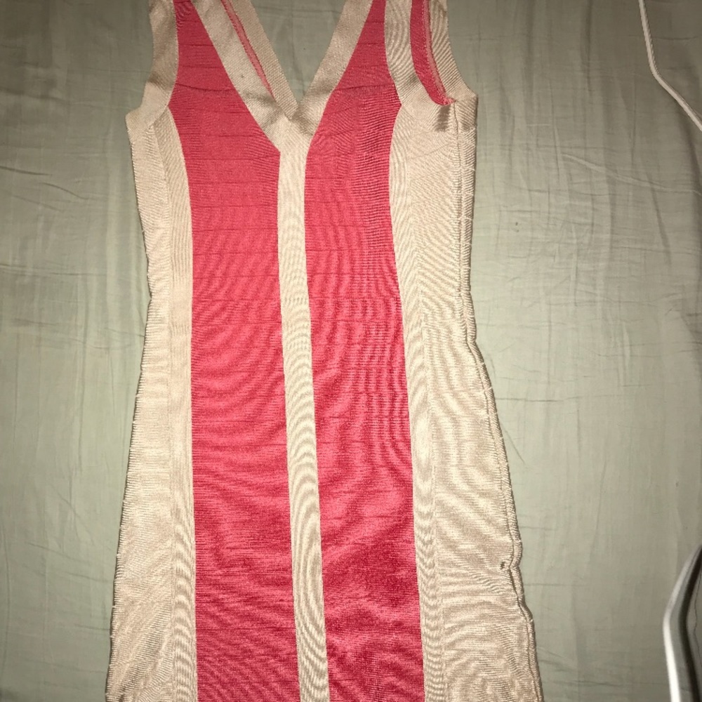 coral cream tight dress 😍